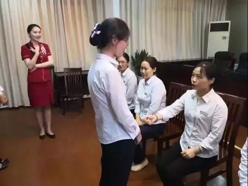 長江水務營業(yè)所舉辦服務禮儀培訓班，提升窗口服務水平